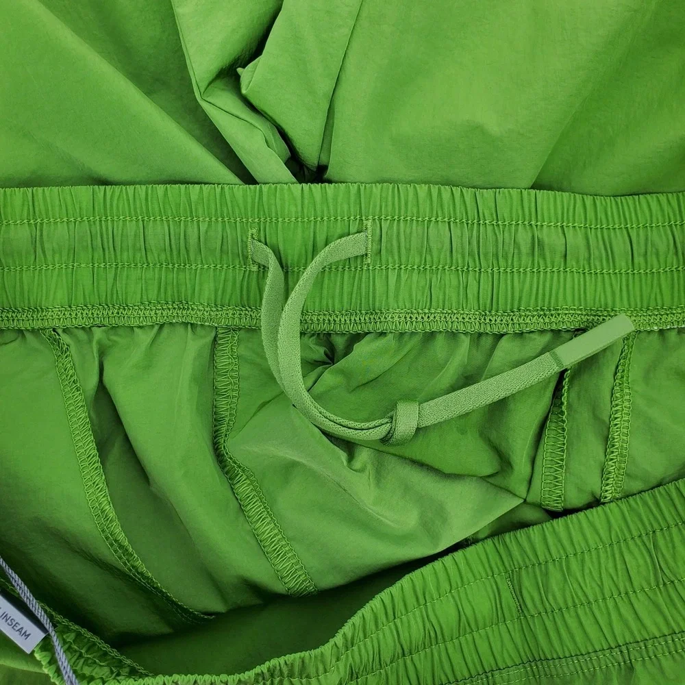 VRST All In Unlined Water Repellent Zippered Pocket Green Pulse Shine Mens Large
